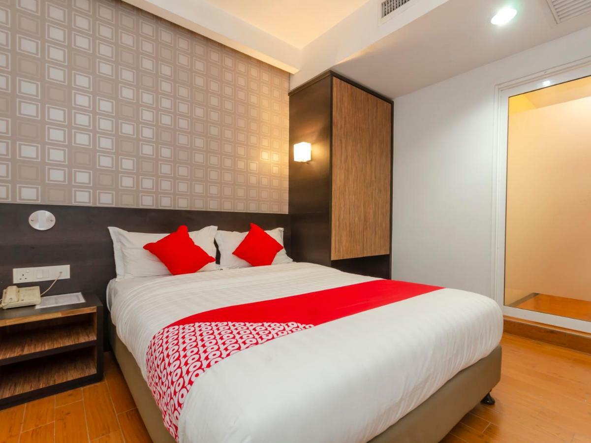 Oyo 1164 Hotel 906 Kota Laksamana Малакка Экстерьер фото