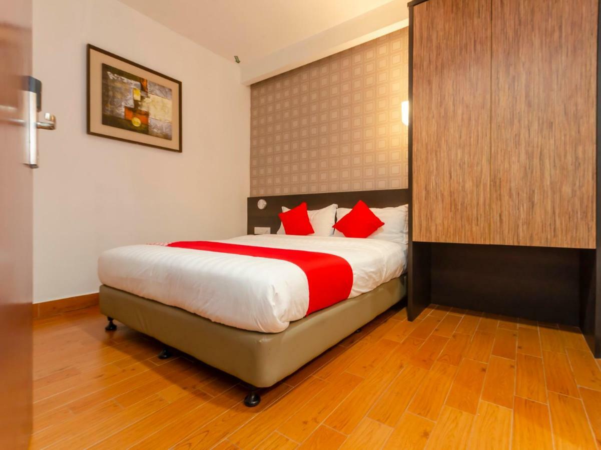Oyo 1164 Hotel 906 Kota Laksamana Малакка Экстерьер фото