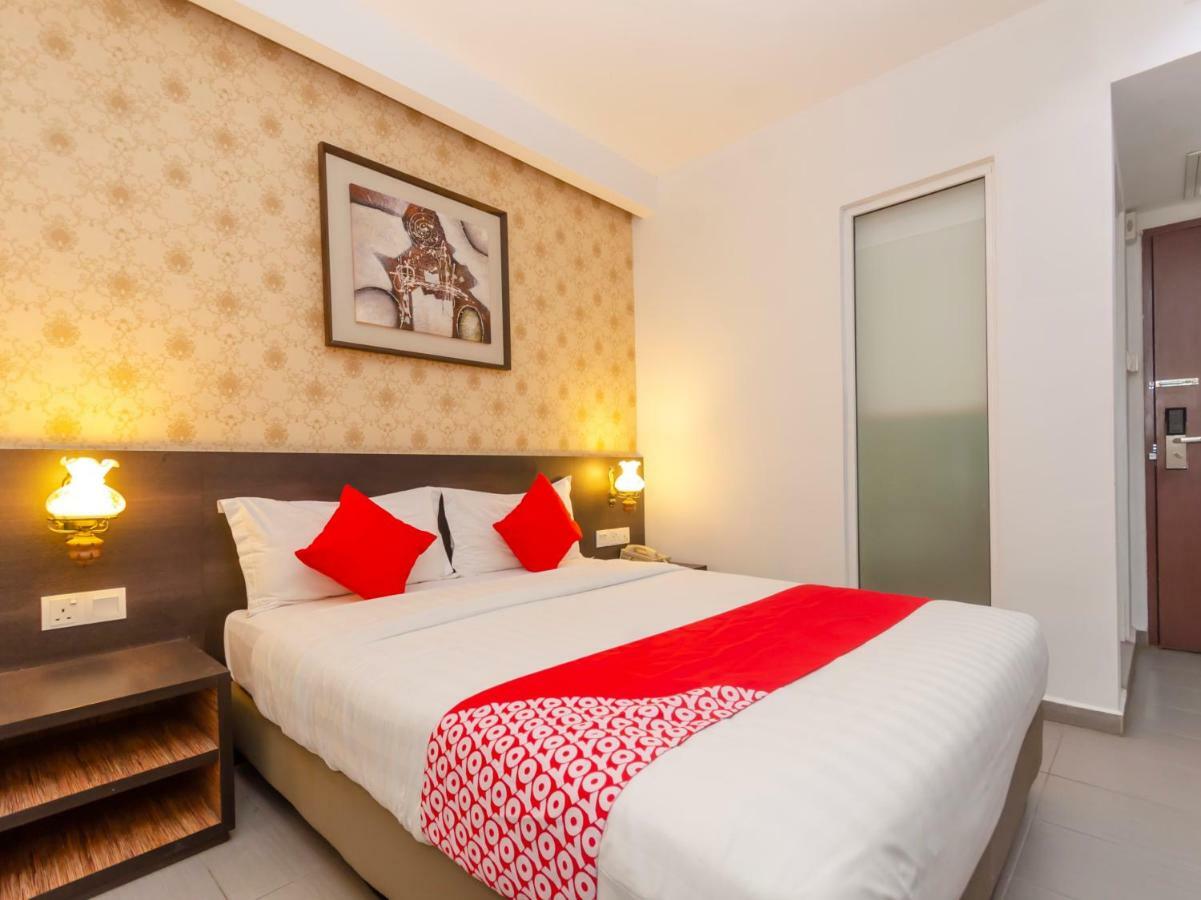 Oyo 1164 Hotel 906 Kota Laksamana Малакка Экстерьер фото